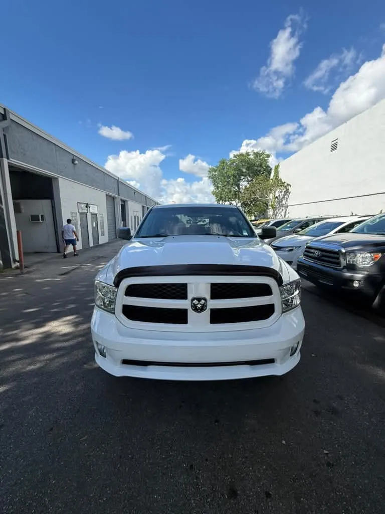 2016 RAM 1500 2/10