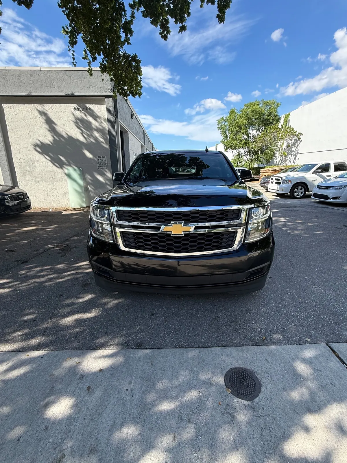 2016 Chevrolet Tahoe LT 2/10