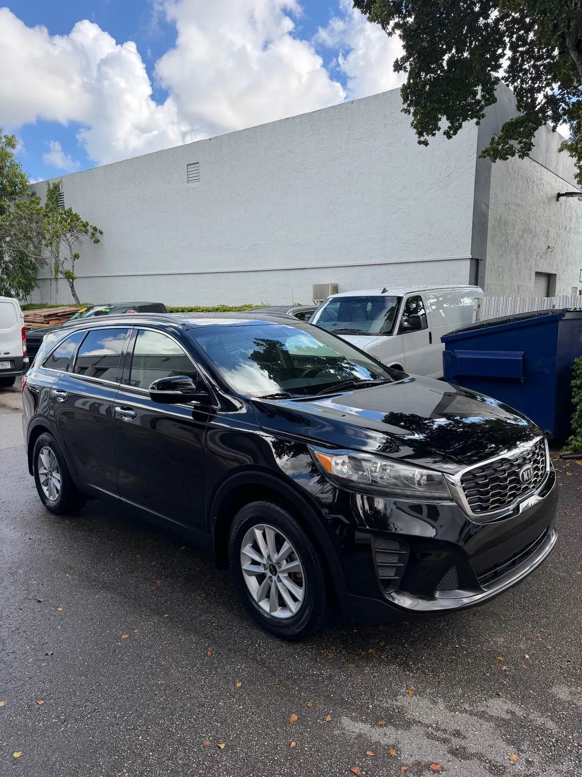 2019 Kia Sorento LX 2/10